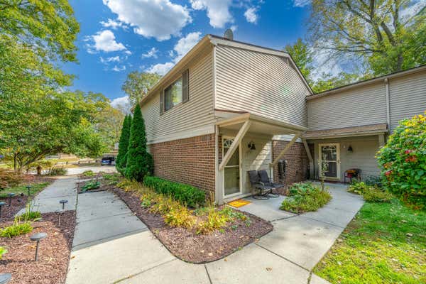 27165 FARMBROOK VILLA DR, SOUTHFIELD, MI 48034 - Image 1