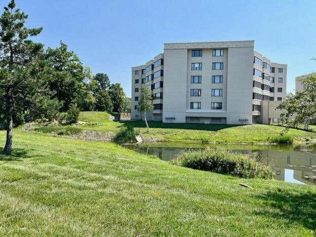 43050 12 OAKS CRESCENT DR APT 3055, NOVI, MI 48377, photo 1 of 40