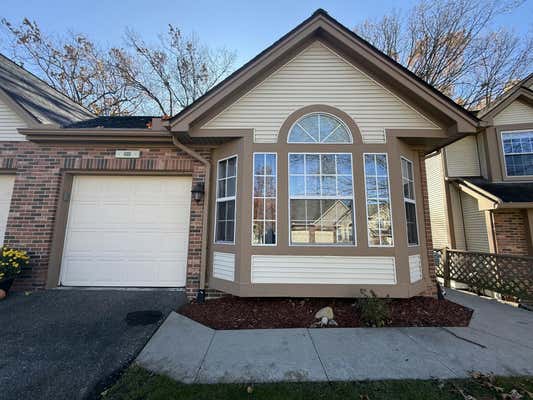 880 WHISPERWOOD TRL, FENTON, MI 48430 - Image 1