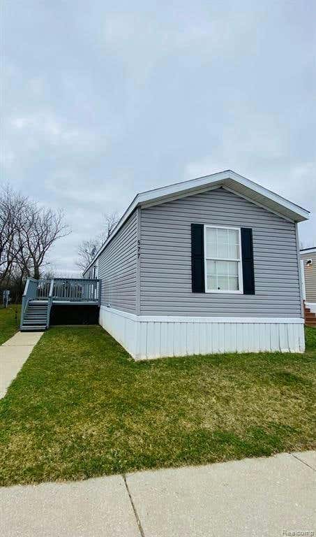 577 DELAWARE, BELLEVILLE, MI 48111, photo 1 of 18