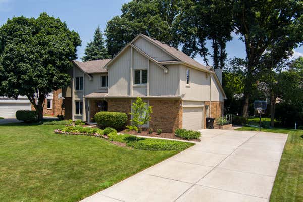 25328 SURREY LN, FARMINGTON HILLS, MI 48335 - Image 1