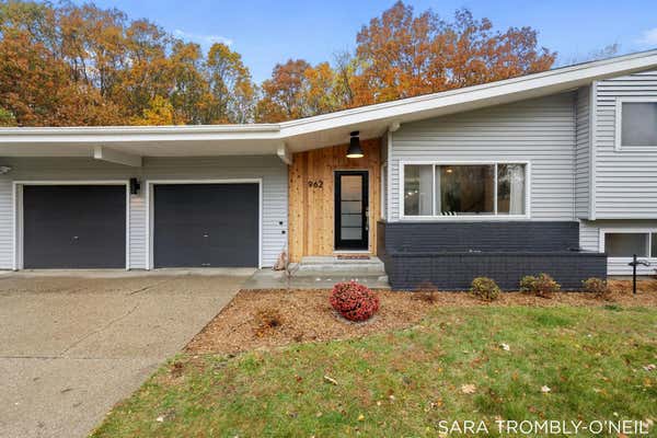 962 SEMINOLE RD, NORTON SHORES, MI 49441 - Image 1