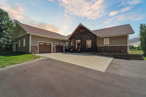 10540 E COLE RD, DURAND, MI 48429 - Image 1