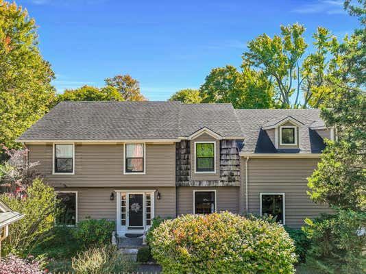 194 LAKEVIEW AVE, GROSSE POINTE FARMS, MI 48236 - Image 1