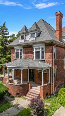 255 E FERRY ST, DETROIT, MI 48202 - Image 1