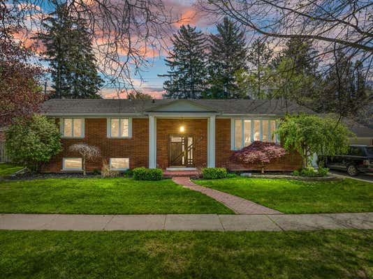 21838 VAN K DR, GROSSE POINTE WOODS, MI 48236 - Image 1