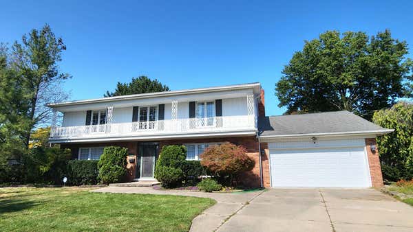 608 CANTERBURY RD, GROSSE POINTE WOODS, MI 48236 - Image 1