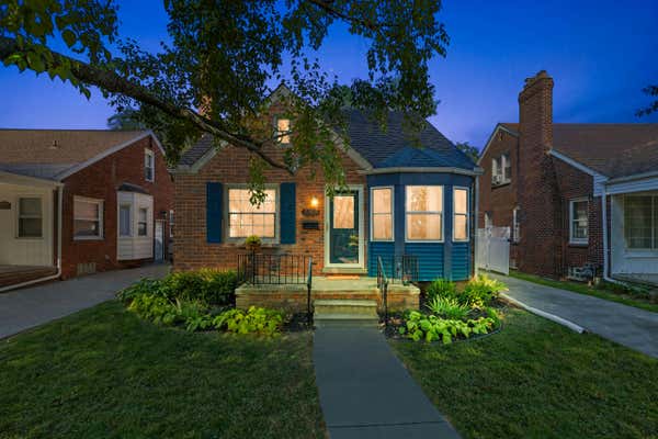 2166 ANITA AVE, GROSSE POINTE WOODS, MI 48236 - Image 1