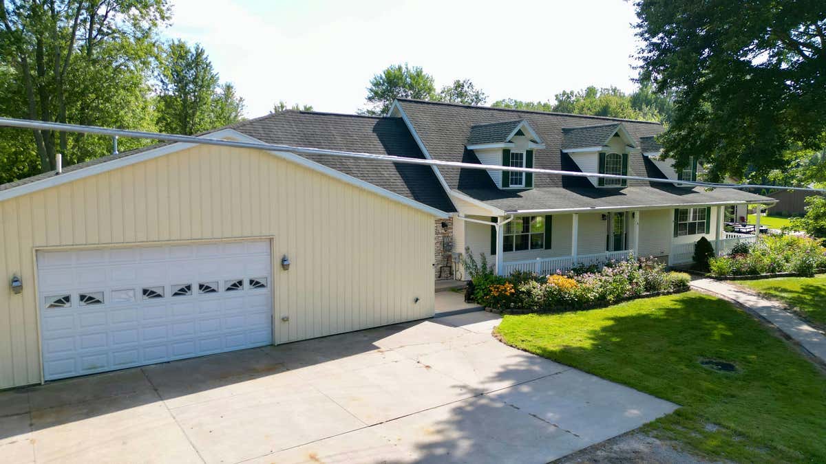 11230 BIRCH RUN RD, BIRCHRUN, MI 48415, photo 1 of 33