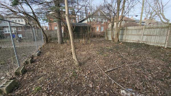 5049 FISCHER ST, DETROIT, MI 48213, photo 3 of 21