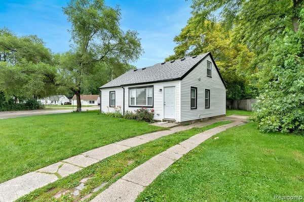 12701 W 9 MILE RD, OAK PARK, MI 48237 - Image 1