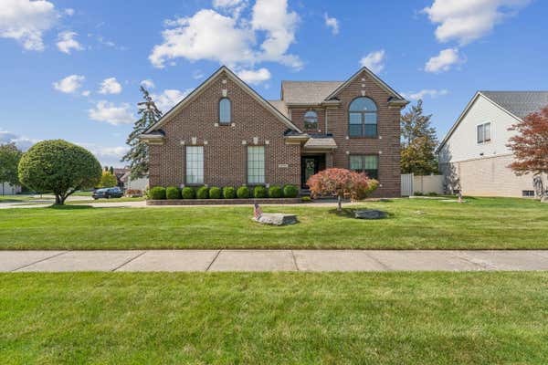 15588 APPLEWOOD LN, SOUTHGATE, MI 48195 - Image 1