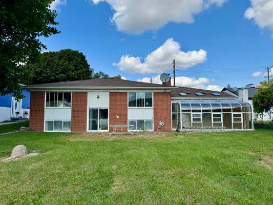 915 JAMES K BLVD, PONTIAC, MI 48341 - Image 1