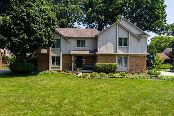 25328 SURREY LN, FARMINGTON HILLS, MI 48335 - Image 1