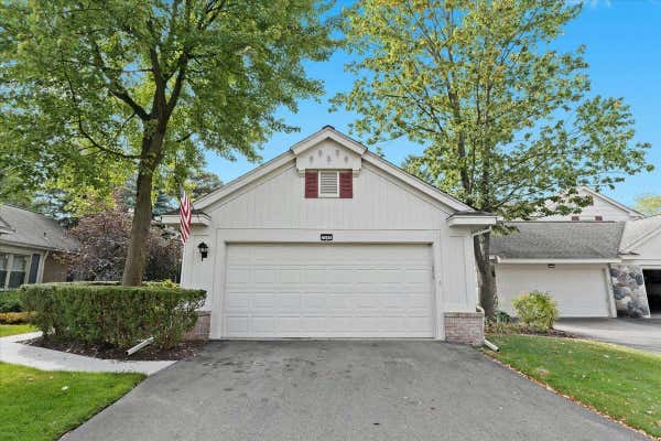 7581 DANBURY CIR, WEST BLOOMFIELD, MI 48322 - Image 1