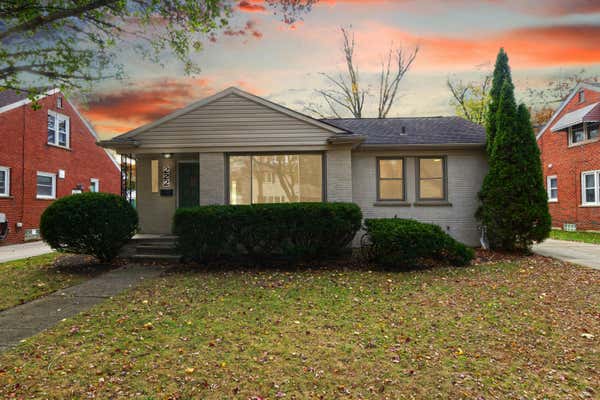 222 WOODLAWN AVE, ROYAL OAK, MI 48073 - Image 1