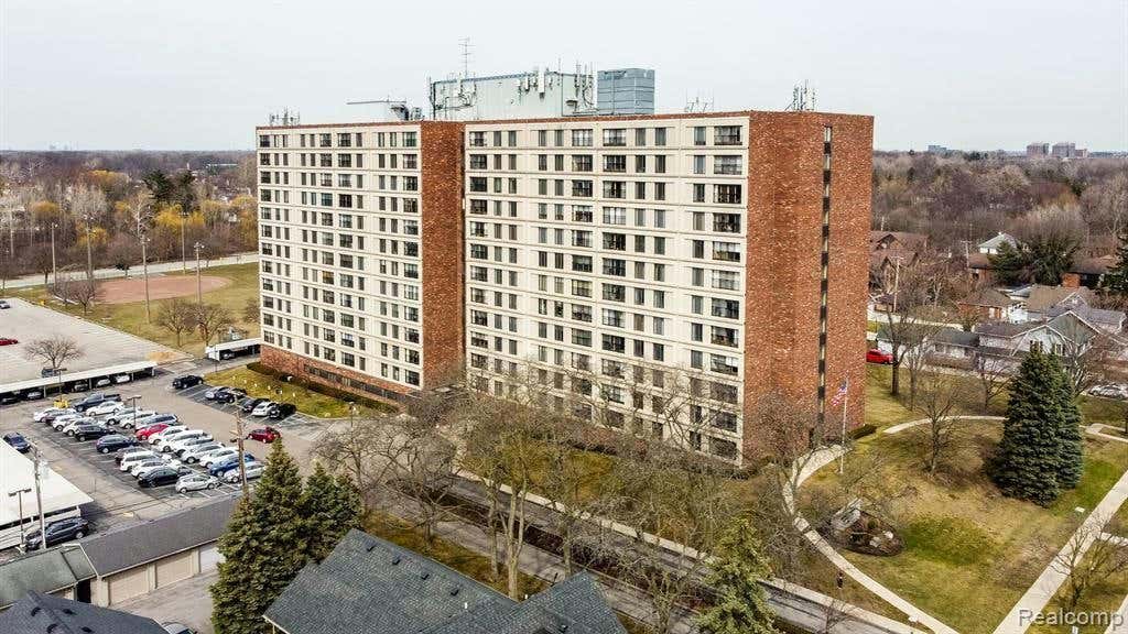 21800 MORLEY AVE APT 515, DEARBORN, MI 48124, photo 1 of 25