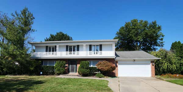 608 CANTERBURY RD, GROSSE POINTE WOODS, MI 48236 - Image 1