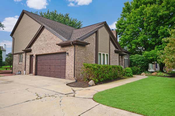 1126 RIVER VALLEY DR, LAKE ORION, MI 48362 - Image 1