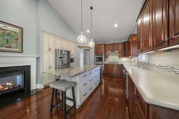 26588 VALHALLA DR, FARMINGTON HILLS, MI 48331 - Image 1