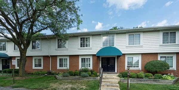 2471 MULBERRY SQ APT 11, BLOOMFIELD HILLS, MI 48302 - Image 1