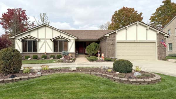 34154 PEMBROKE AVE, LIVONIA, MI 48152 - Image 1