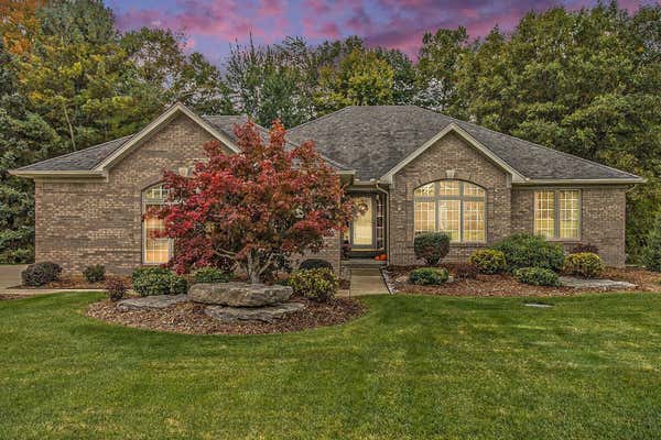 556 ORCHARD RIDGE DR, LAKE ORION, MI 48362 - Image 1