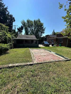 9151 W OUTER DR, DETROIT, MI 48219, photo 3 of 15