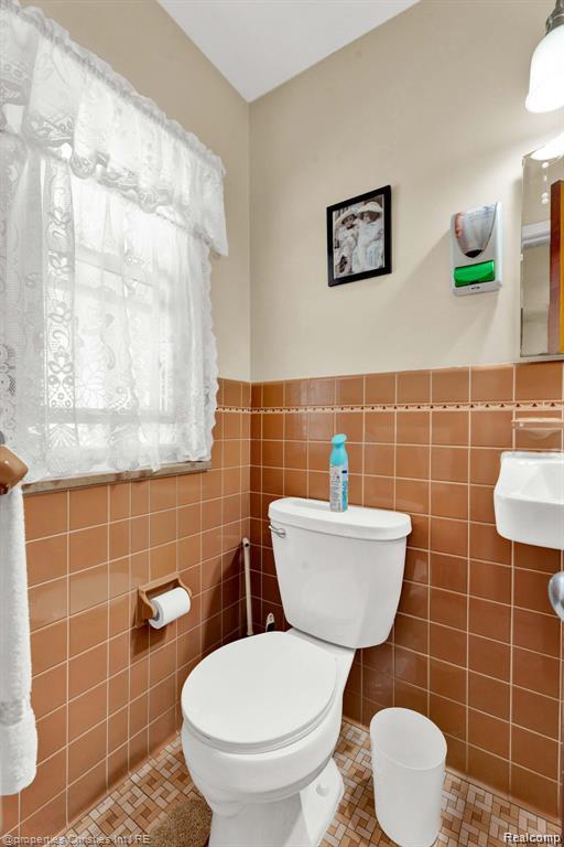 Beverlyhills, Michigan, 48025, United States, 3 Bedrooms Bedrooms, ,3 BathroomsBathrooms,Residential,Active,1997591