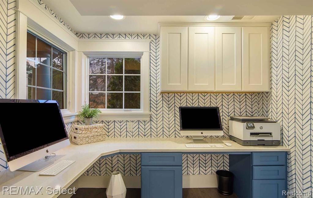 Fenton, Michigan, 48430, United States, 4 Bedrooms Bedrooms, ,4 BathroomsBathrooms,Residential,Active,2015817