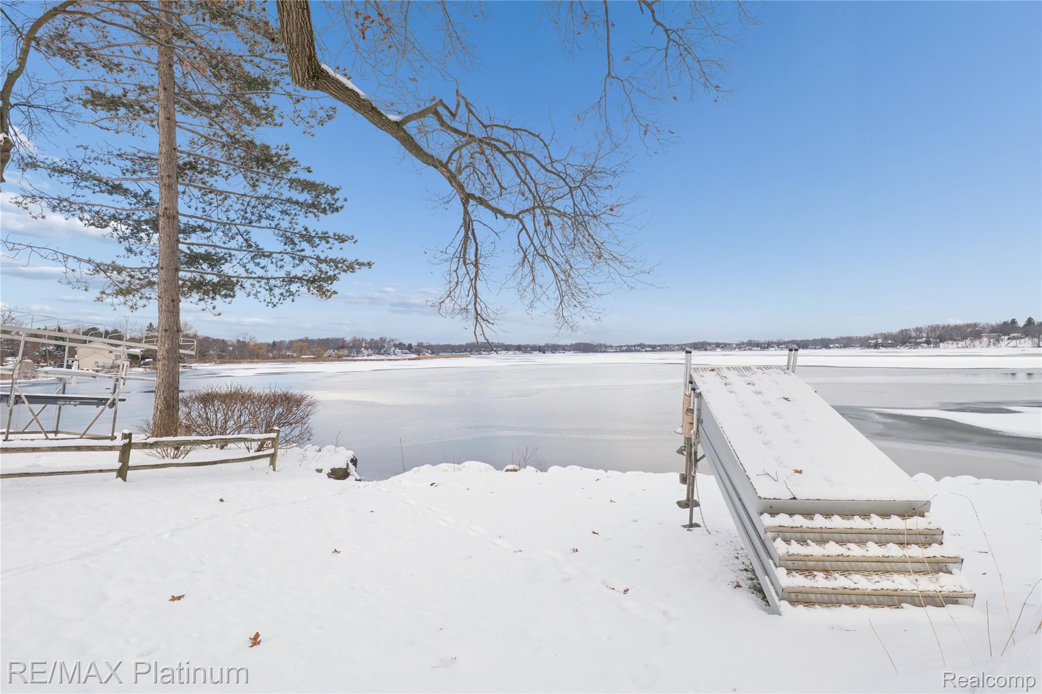 Brighton, Michigan, 48116, United States, 2 Bedrooms Bedrooms, ,2 BathroomsBathrooms,Residential,Active,2007644