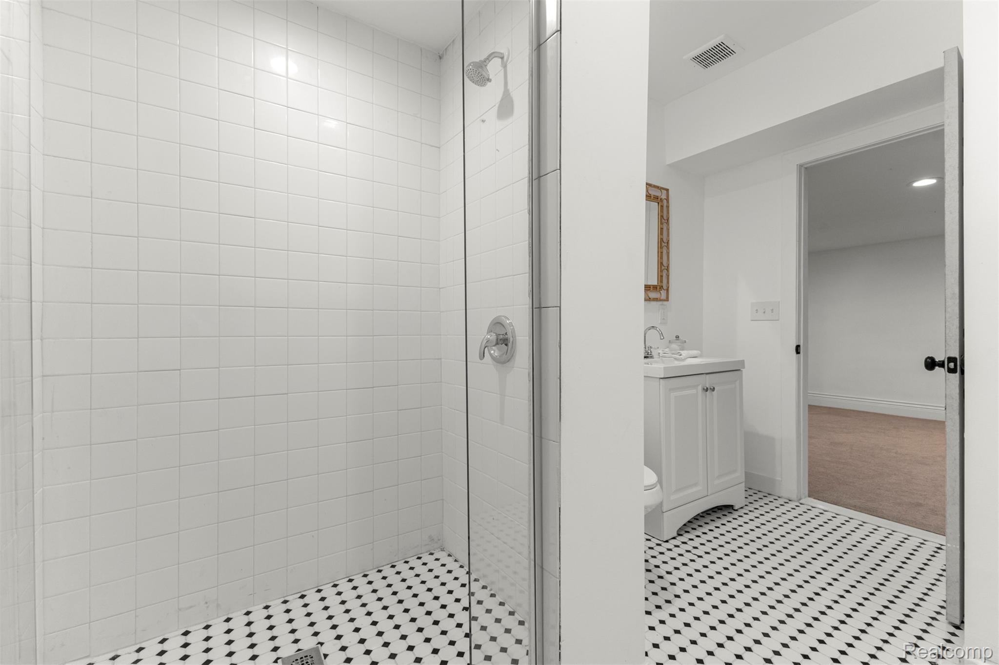 Northville, Michigan, 48167, United States, 5 Bedrooms Bedrooms, ,6 BathroomsBathrooms,Residential,Active,1905093