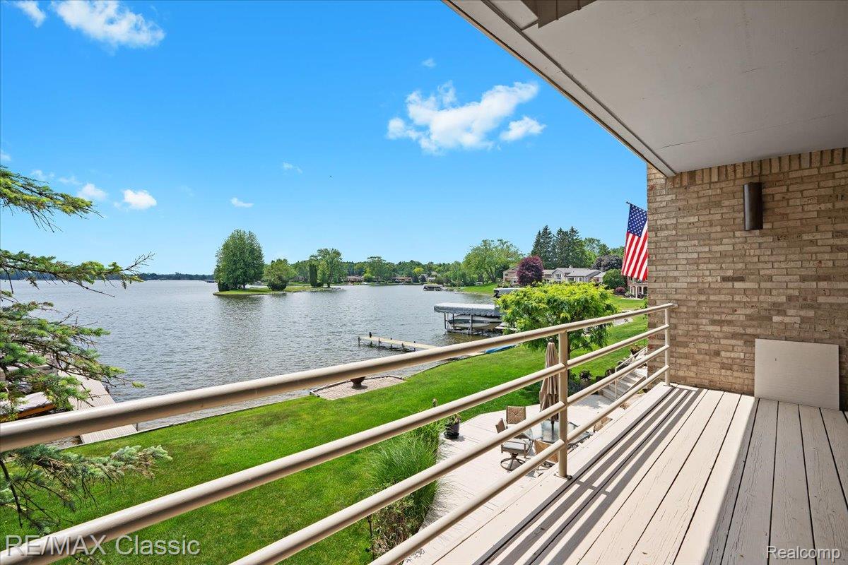 Commercetwp, Michigan, 48382, United States, 3 Bedrooms Bedrooms, ,4 BathroomsBathrooms,Residential,Active,1893215