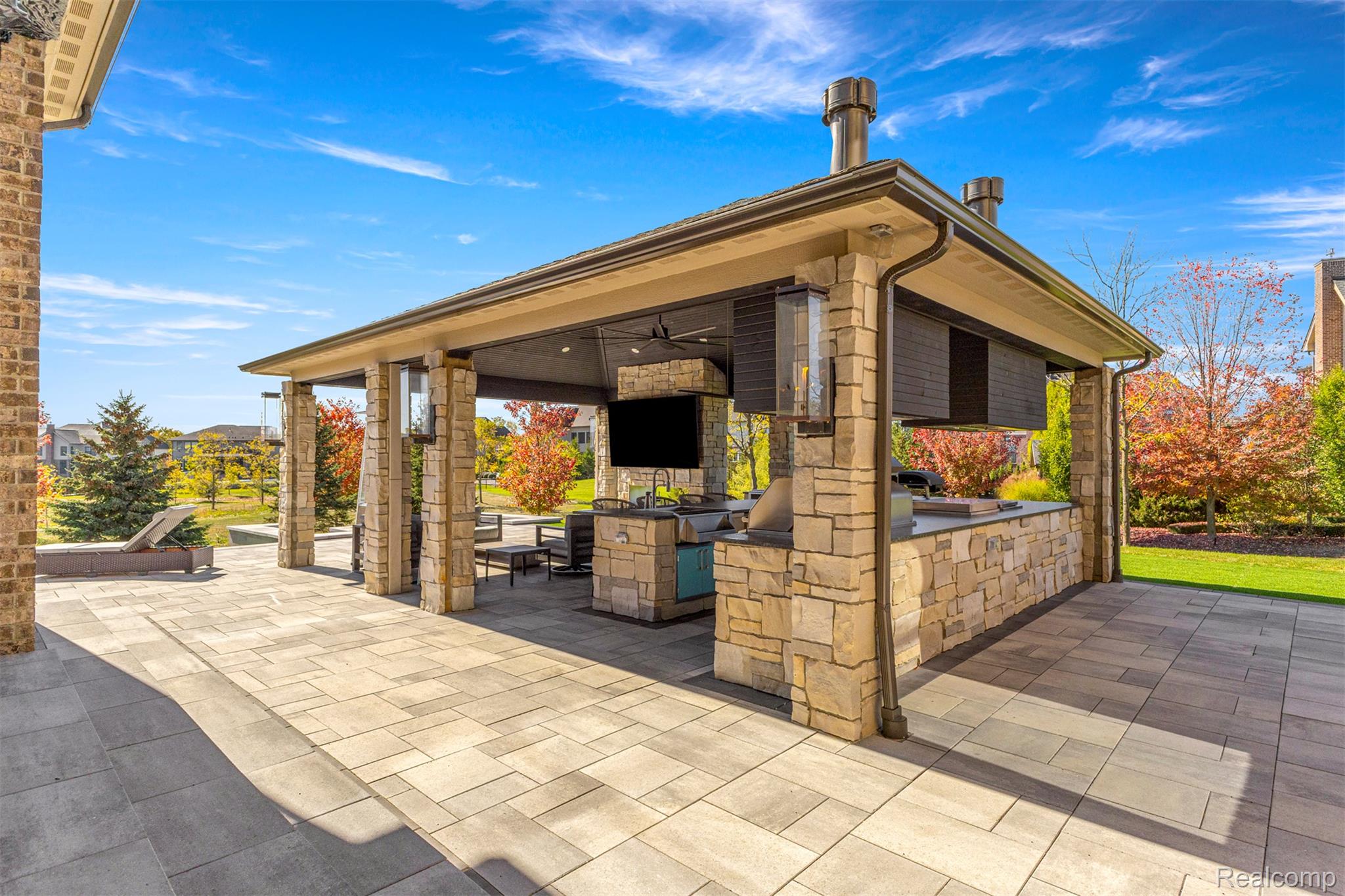 Northville, Michigan, 48168, United States, 5 Bedrooms Bedrooms, ,7 BathroomsBathrooms,Residential,Active,1960117