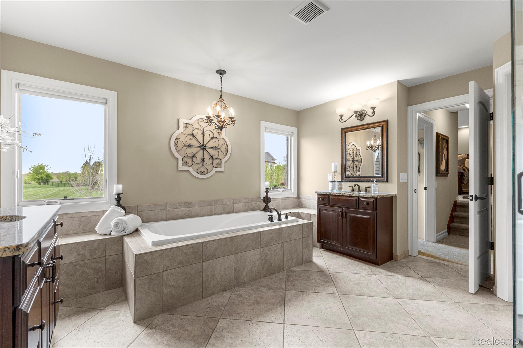 Northville, Michigan, 48167, United States, 4 Bedrooms Bedrooms, ,4 BathroomsBathrooms,Residential,Active,2052116