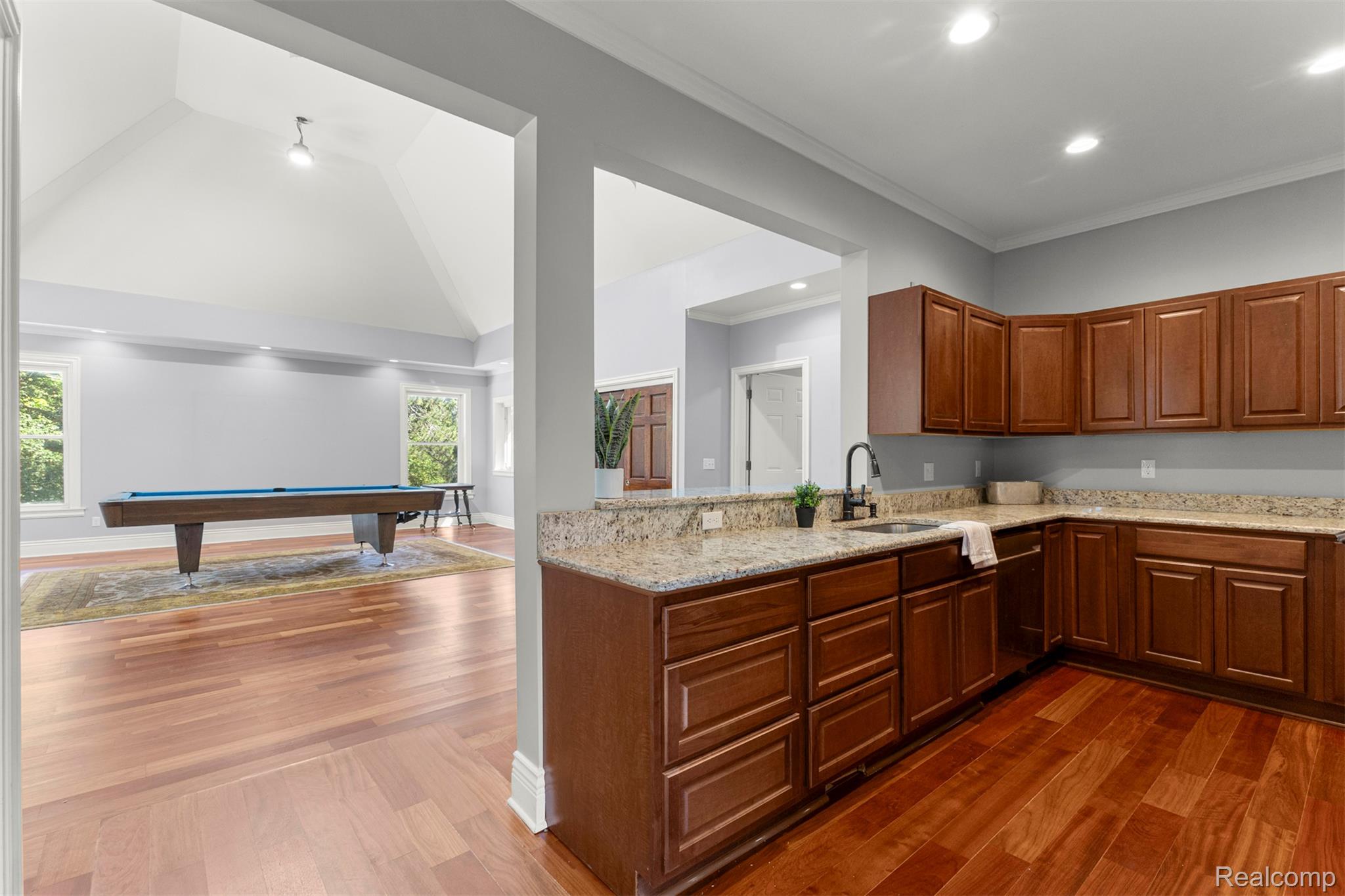 Northville, Michigan, 48167, United States, 5 Bedrooms Bedrooms, ,6 BathroomsBathrooms,Residential,Active,1905093