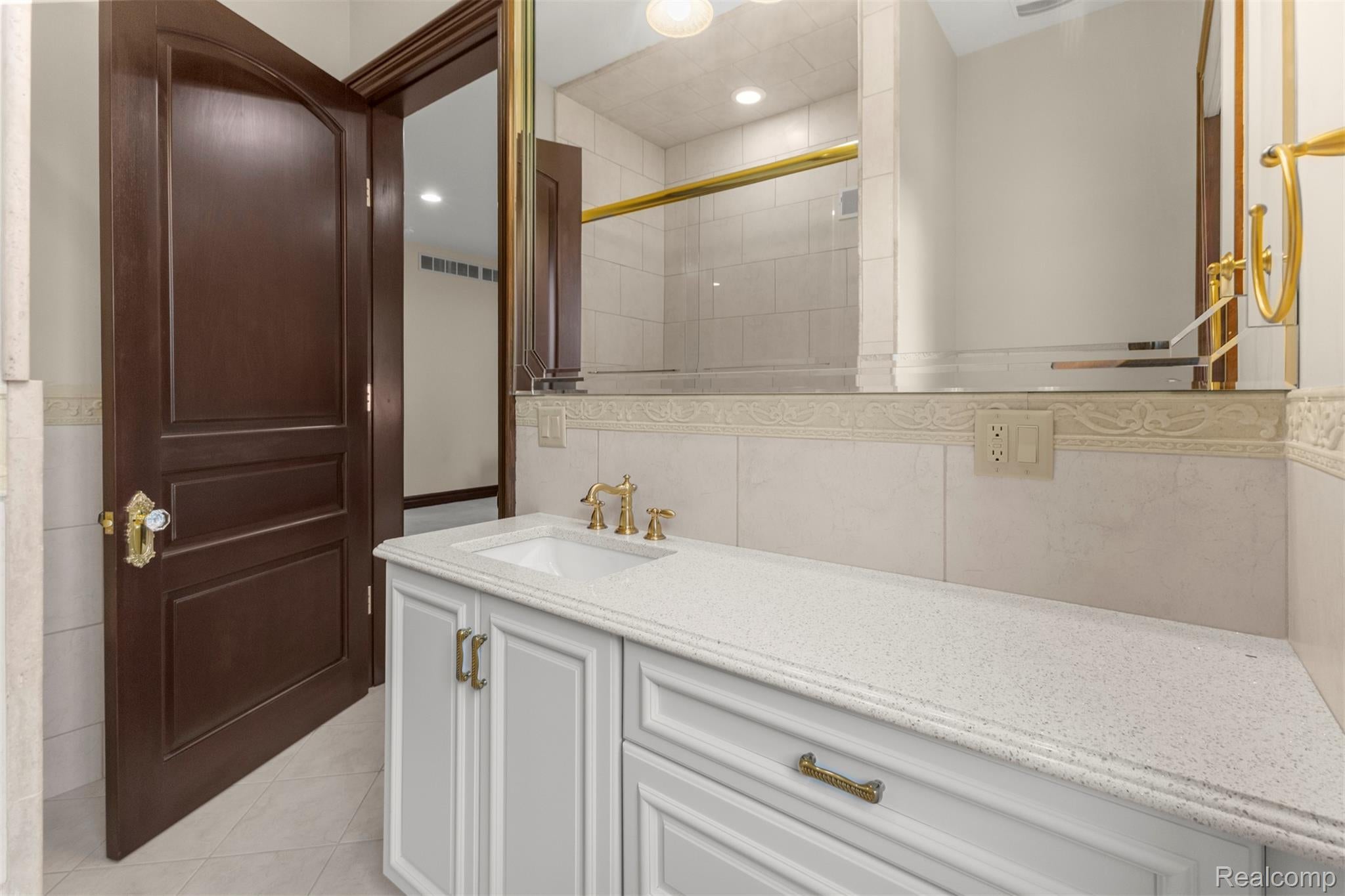 Northville, Michigan, 48168, United States, 9 Bedrooms Bedrooms, ,14 BathroomsBathrooms,Residential,Active,1904136