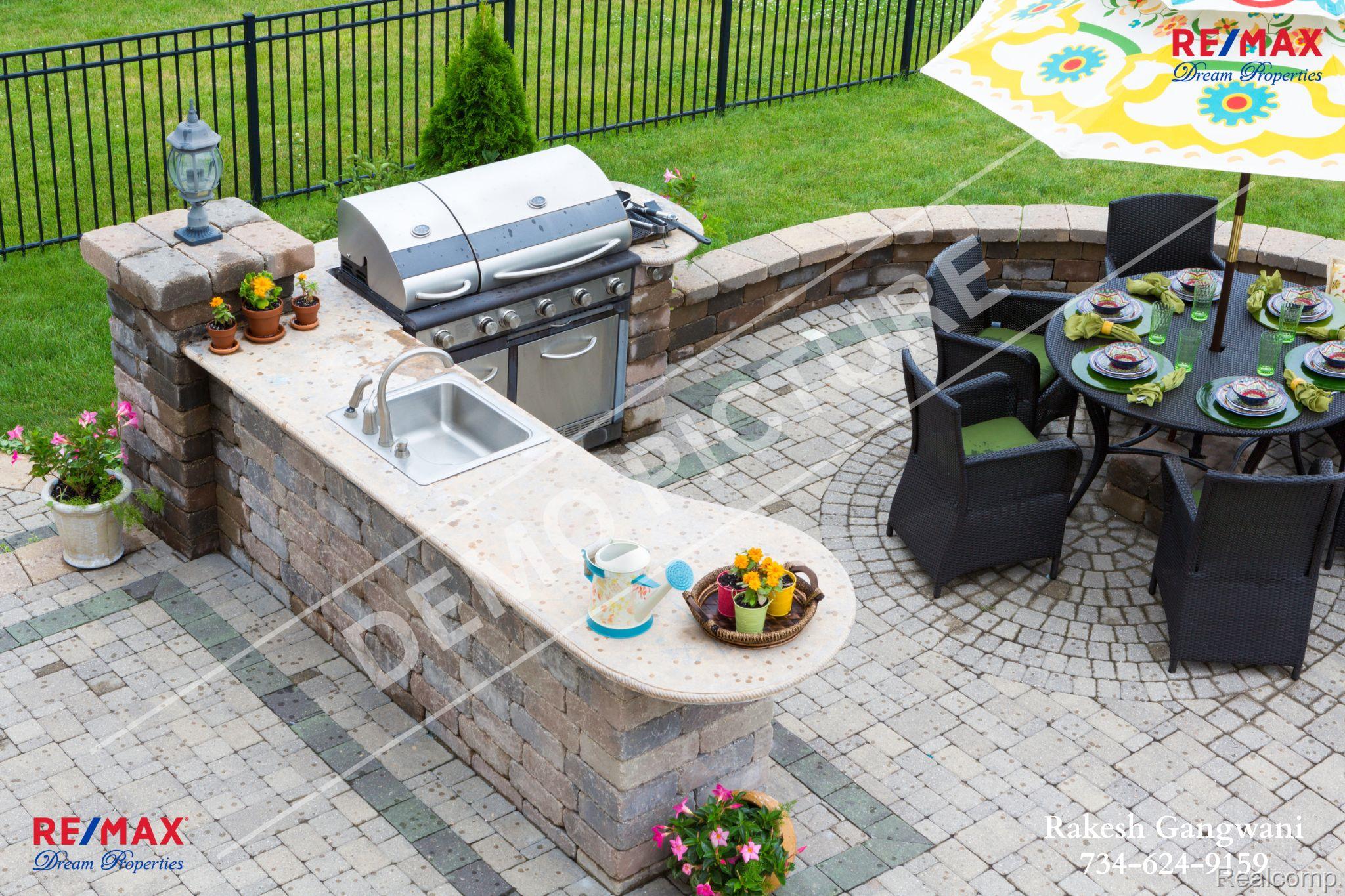 Beverlyhills, Michigan, 48025, United States, 3 Bedrooms Bedrooms, ,3 BathroomsBathrooms,Residential,Active,1997591