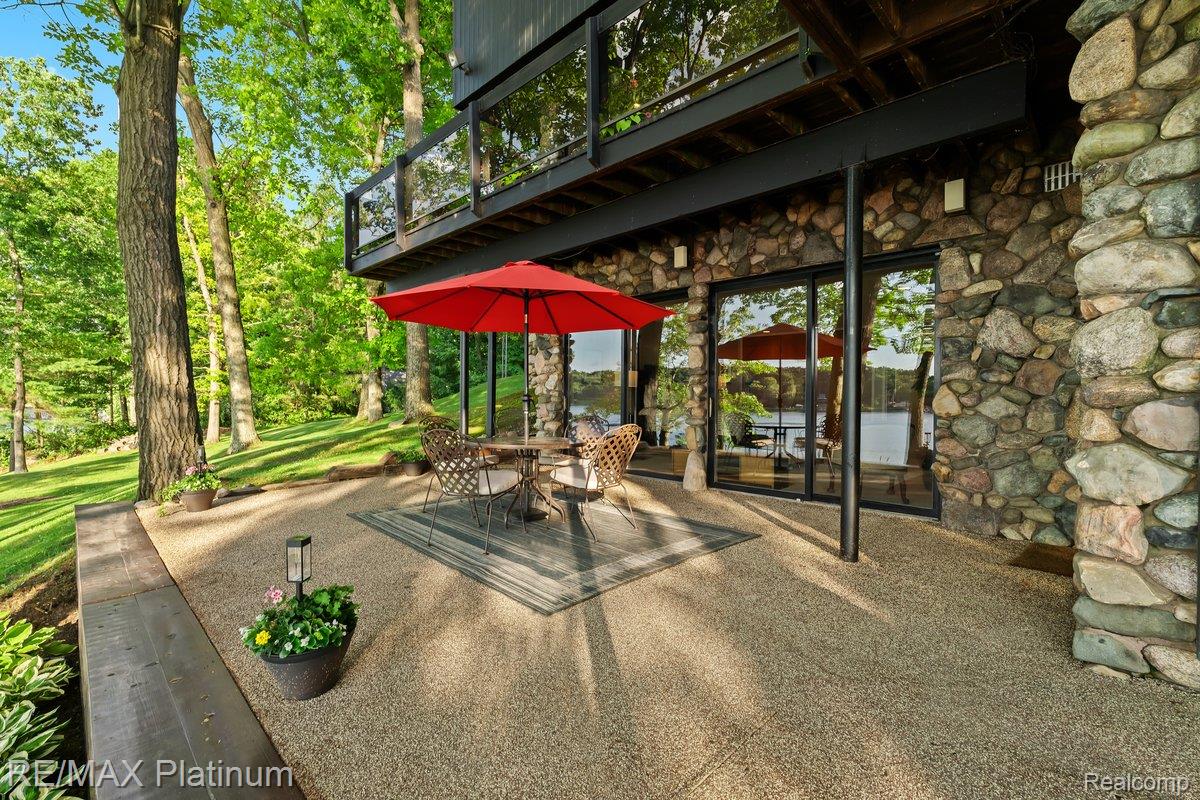 Howell, Michigan, 48843, United States, 4 Bedrooms Bedrooms, ,6 BathroomsBathrooms,Residential,Active,1973360