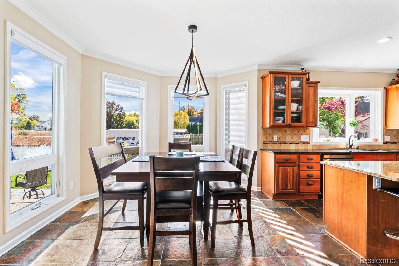 Linden, Michigan, 48451, United States, 5 Bedrooms Bedrooms, ,6 BathroomsBathrooms,Residential,Active,1959969