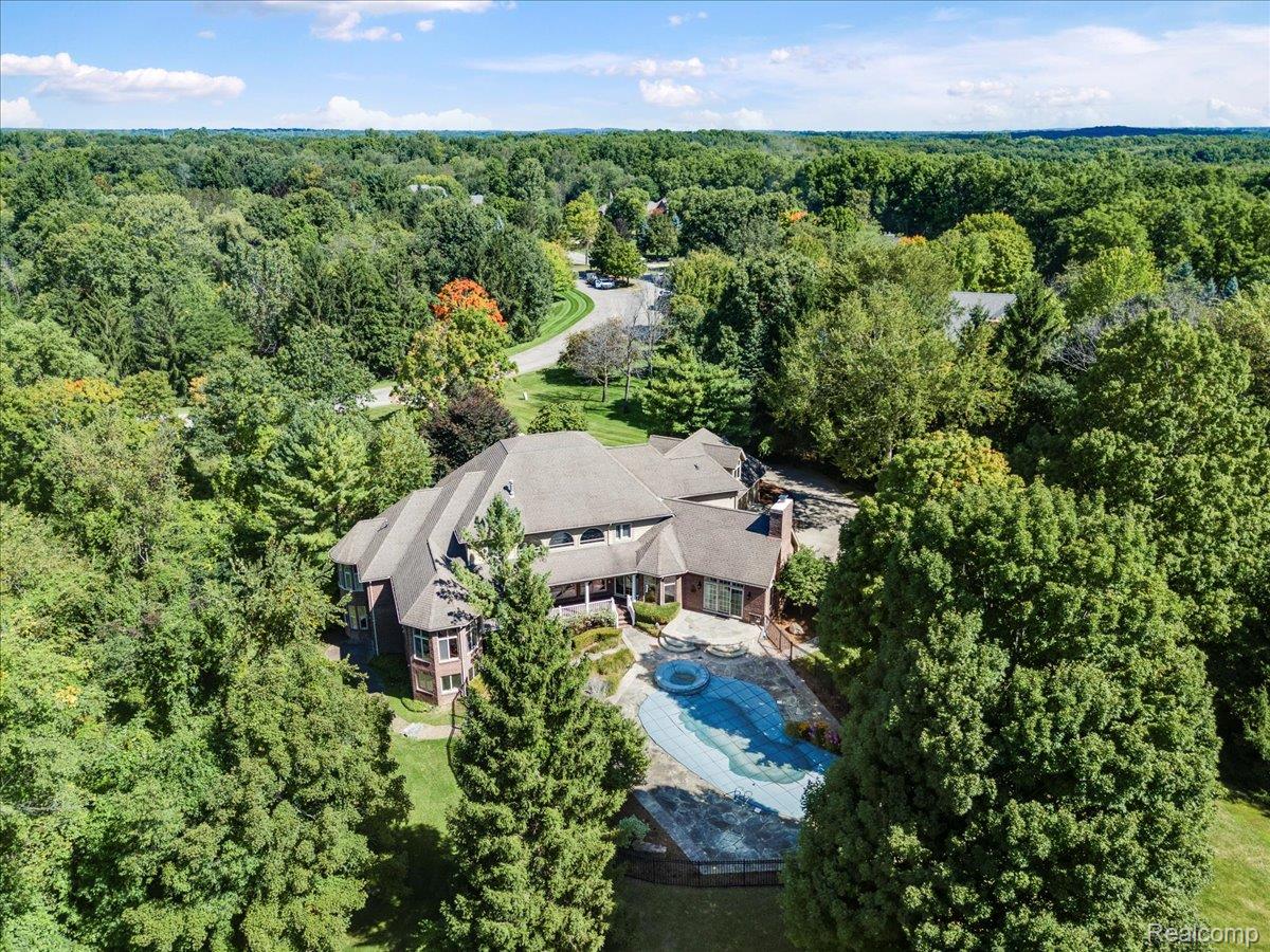 Rochester, Michigan, 48306, United States, 5 Bedrooms Bedrooms, ,6 BathroomsBathrooms,Residential,Active,2017103