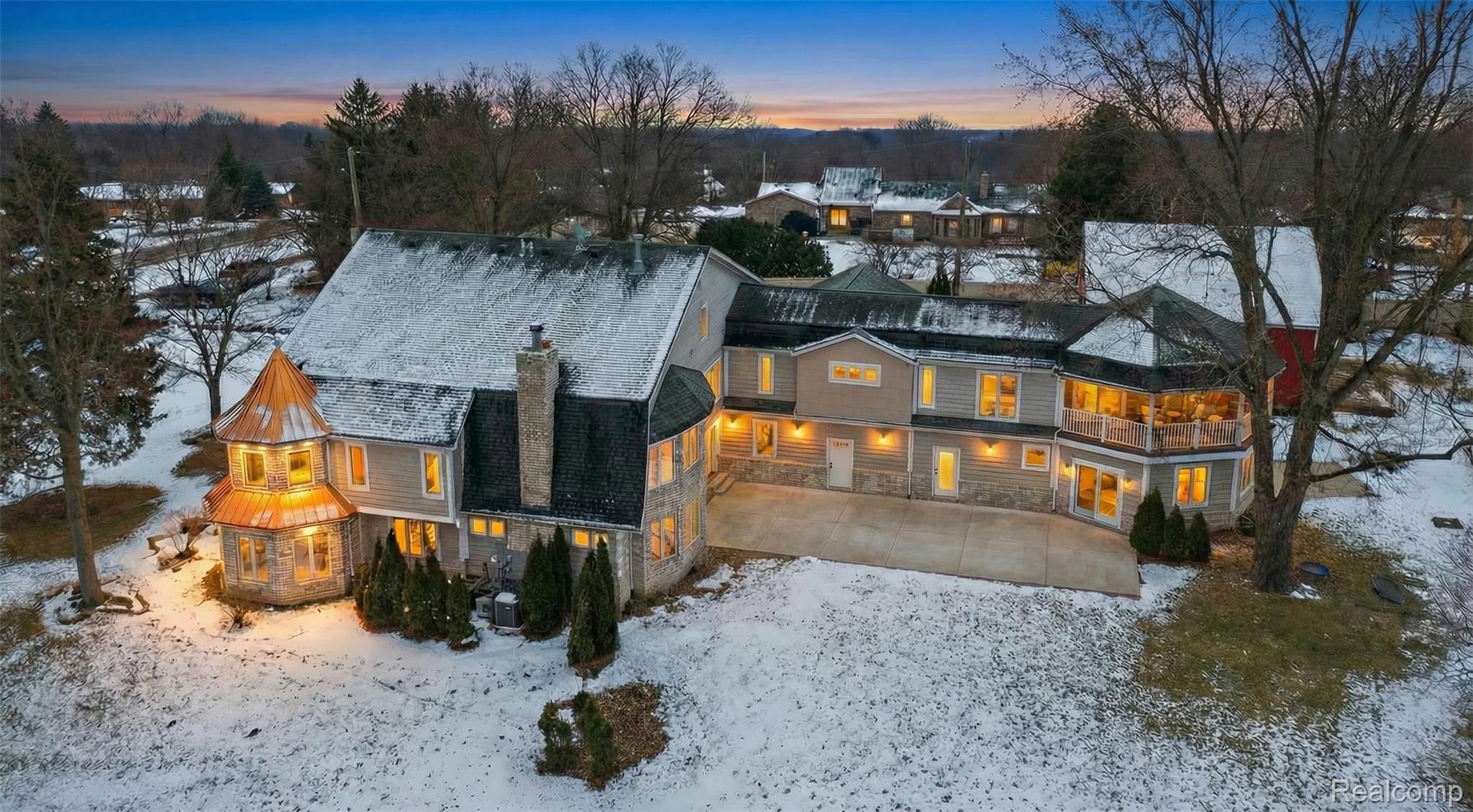 Bloomfieldhills, Michigan, 48301, United States, 7 Bedrooms Bedrooms, ,8 BathroomsBathrooms,Residential,Active,2014613