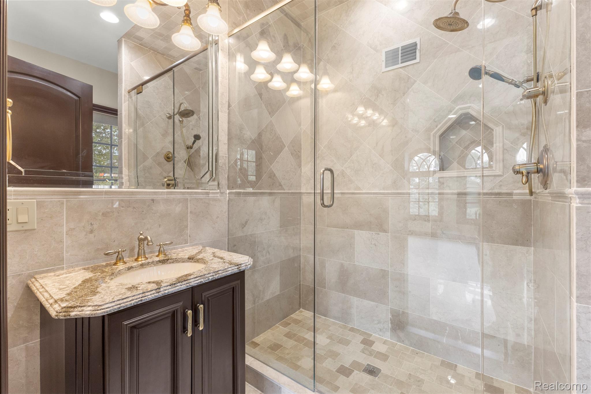Northville, Michigan, 48168, United States, 9 Bedrooms Bedrooms, ,14 BathroomsBathrooms,Residential,Active,1904136