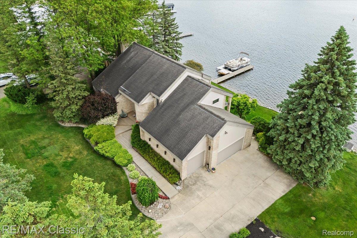 Commercetwp, Michigan, 48382, United States, 3 Bedrooms Bedrooms, ,4 BathroomsBathrooms,Residential,Active,1893215