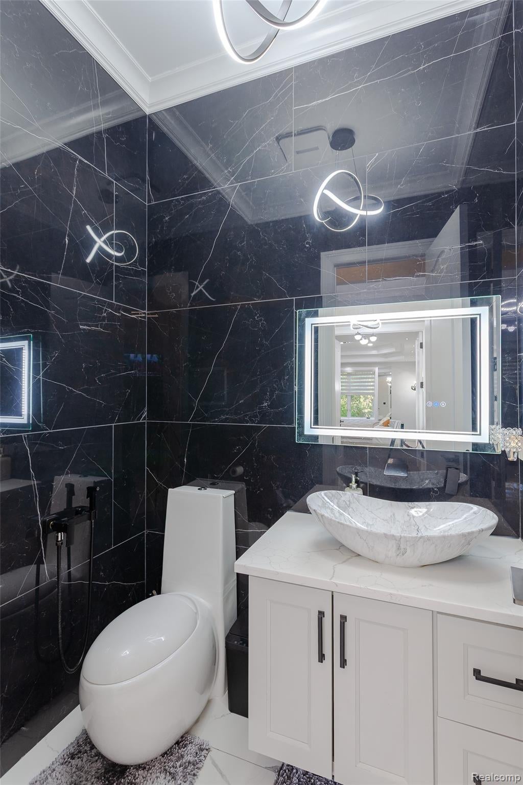 Rochesterhills, Michigan, 48307, United States, 4 Bedrooms Bedrooms, ,5 BathroomsBathrooms,Residential,Active,1962188