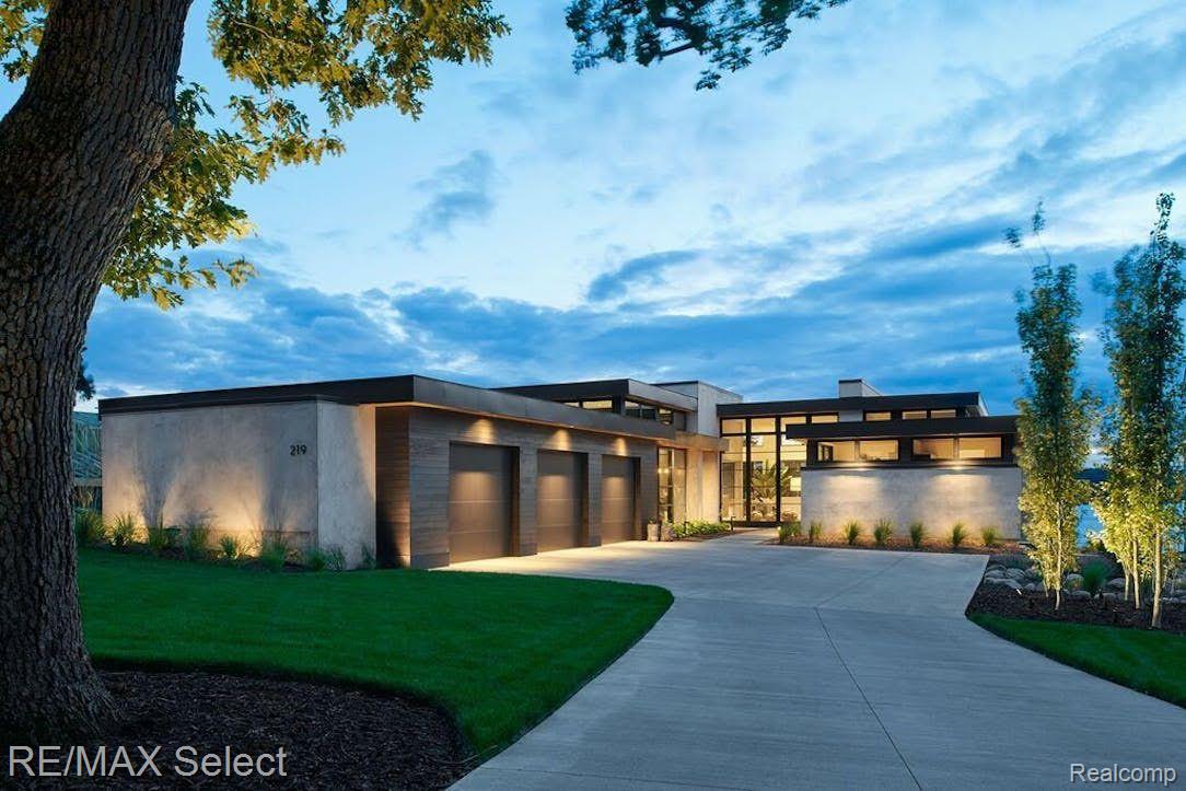 Fenton, Michigan, 48430, United States, 5 Bedrooms Bedrooms, ,7 BathroomsBathrooms,Residential,Active,1769387