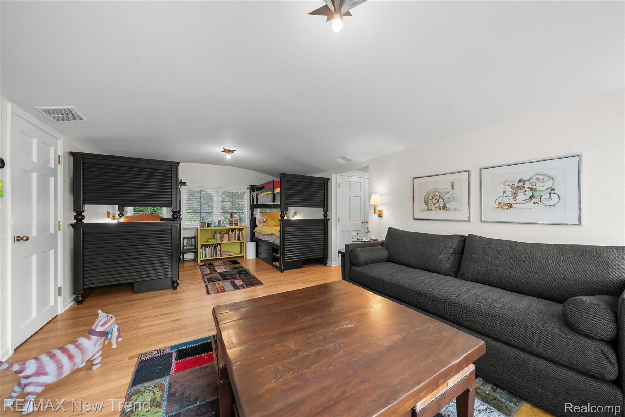 Franklin, Michigan, 48025, United States, 4 Bedrooms Bedrooms, ,4 BathroomsBathrooms,Residential,Active,1926907