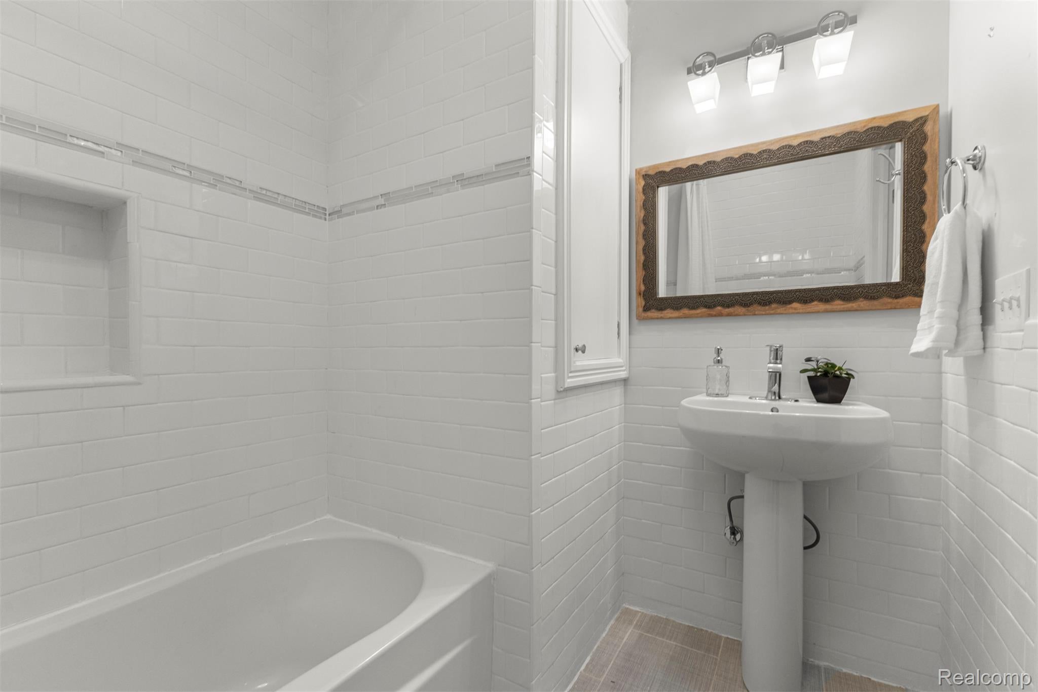 Northville, Michigan, 48167, United States, 5 Bedrooms Bedrooms, ,6 BathroomsBathrooms,Residential,Active,1905093