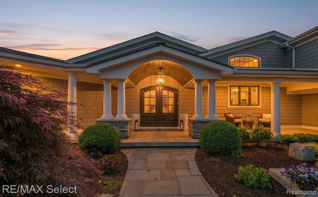 Fenton, Michigan, 48430, United States, 4 Bedrooms Bedrooms, ,4 BathroomsBathrooms,Residential,Active,2015817