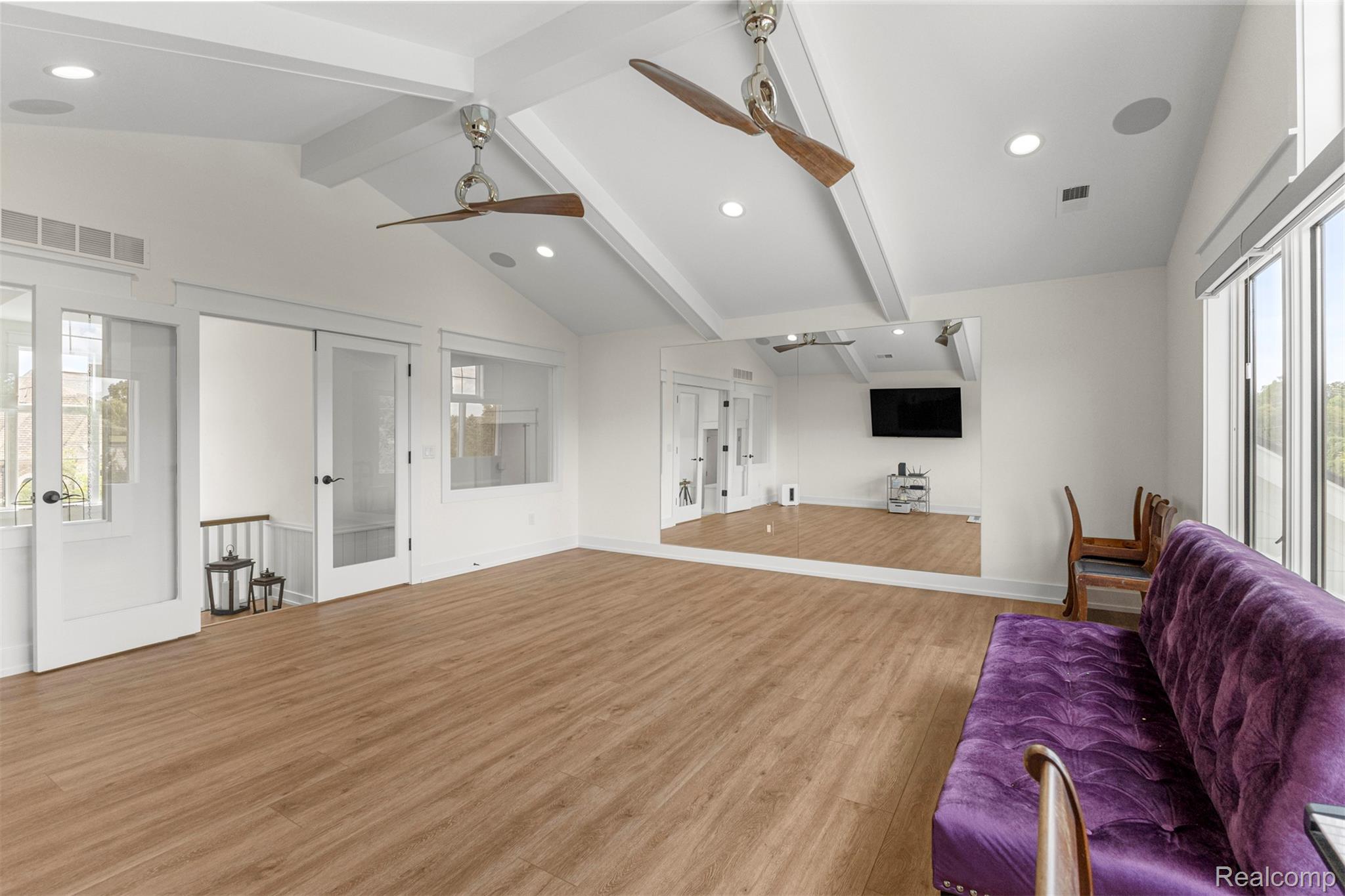 Northville, Michigan, 48168, United States, 5 Bedrooms Bedrooms, ,6 BathroomsBathrooms,Residential,Active,1913964